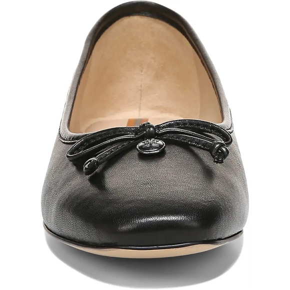 Elegant Black Leather Ballet Flats - Picture 7 of 7